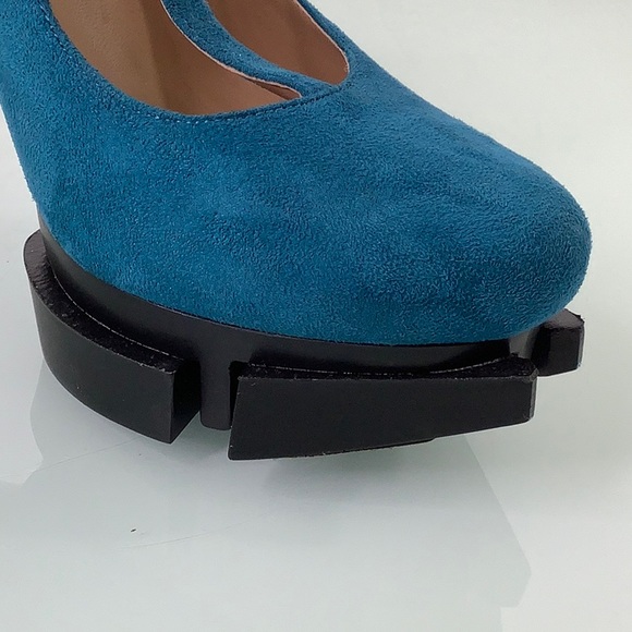 Paris Fashion Week Model Stilettos Eileen chunky platform T strap size 37 EUC - Picture 2 of 16